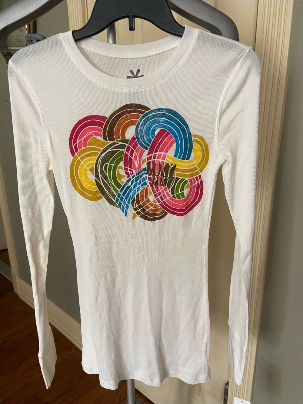 Roxy White Long Sleeve Tee with Colorful Swirl Graphic Size Large - Picture 2 of 4